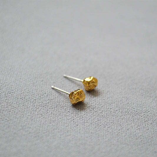 Nara textured metal stud earrings